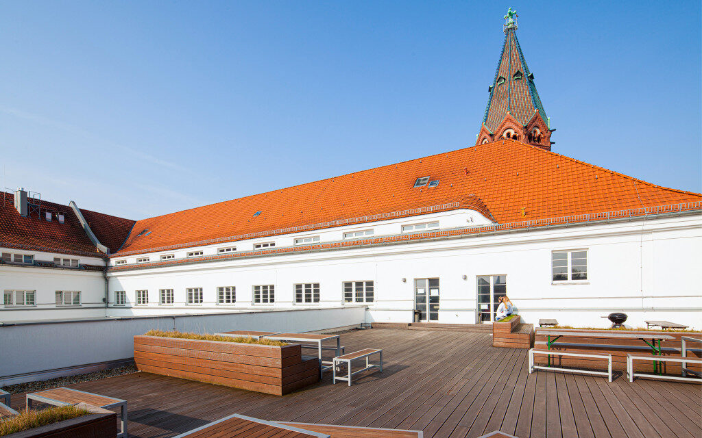 Dachterrasse Tische Bänke